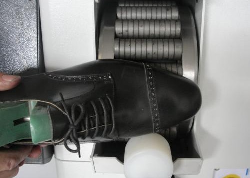 Forepart Flattening used in Footwear Manufacturing