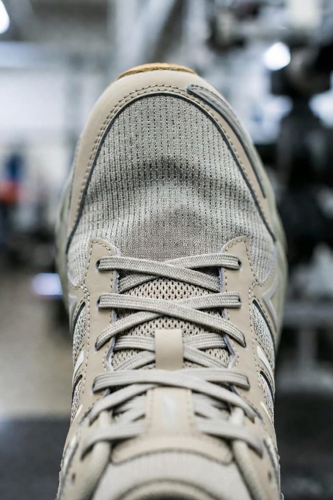 Flat polyester laces used in athletic footwear manufacturing